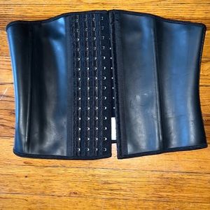 Waist trainer size large